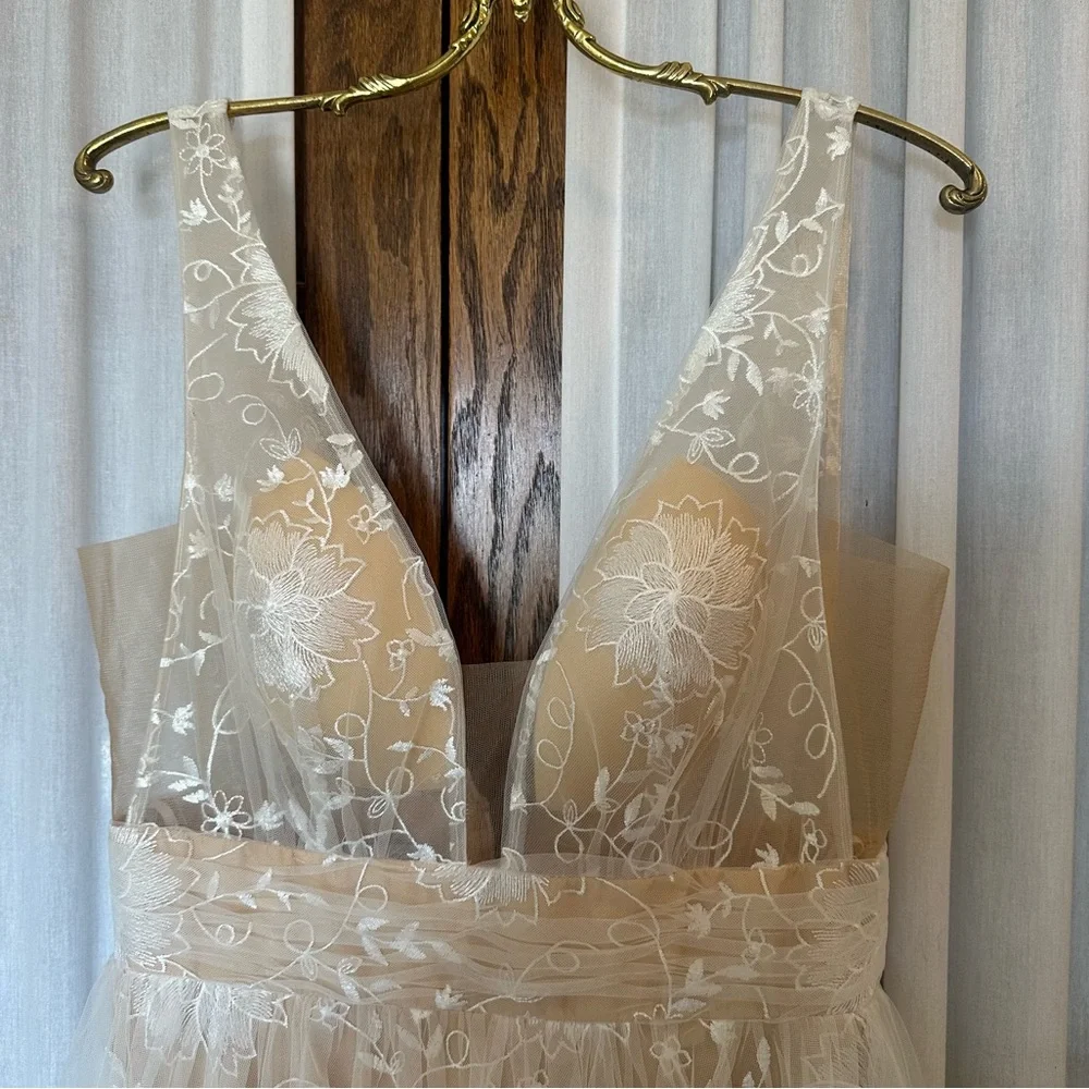 Hebeos White Nude A-line Appliqué Tulle Illusion Princess Wedding Gown - Picture 5 of 16